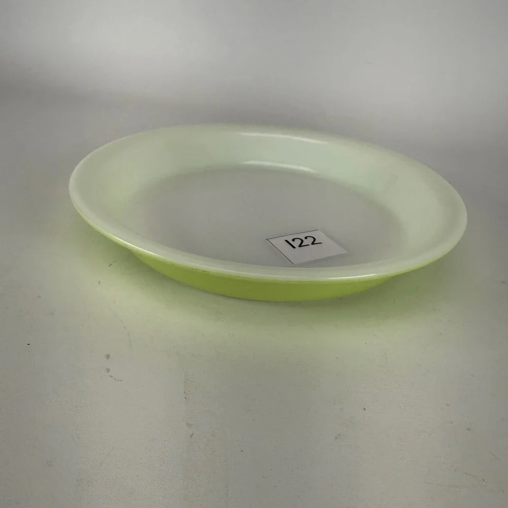 Vintage Pyrex 909 9 Inch Chartreuse Lime Green Milk Glass Pie Plate Dish USA